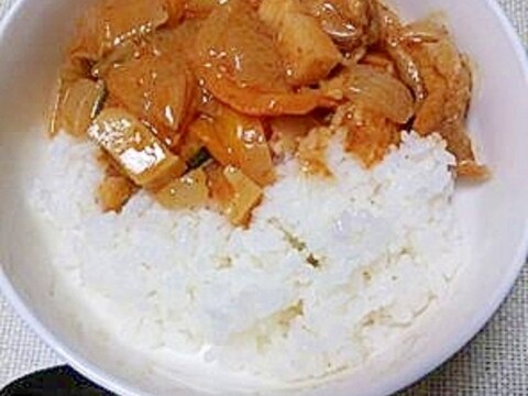 お鍋一つで、カンタン・美味しい、タイのレッドカレー